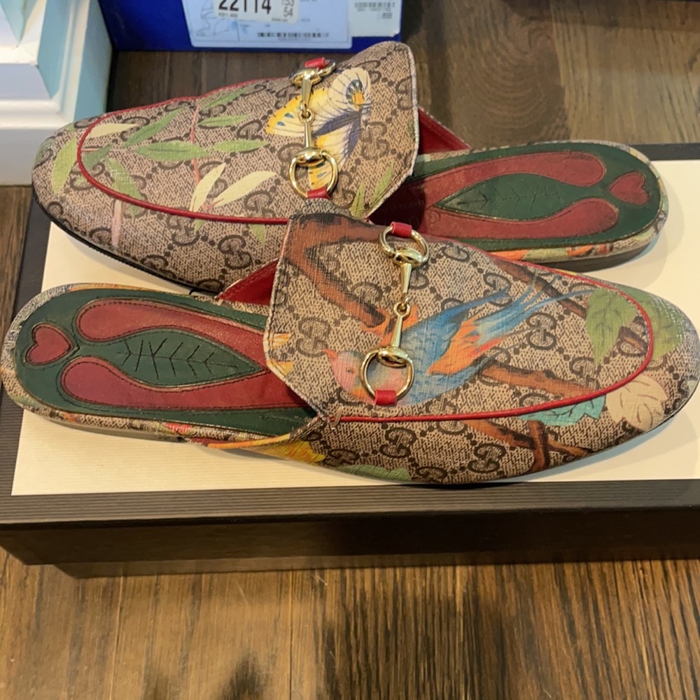 Gucci Slides - Picture 2 of 5